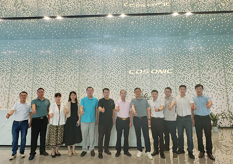 东莞职业手艺学院到访亚星管理平台智能开展校企相助交流